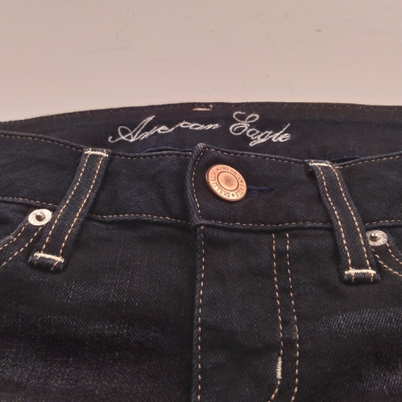 American Eagle dark blue denim stretch size 4 shorts frayed hem - Picture 2 of 9